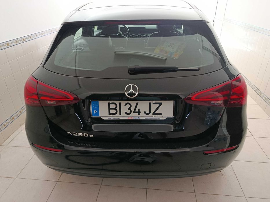 Vendo Mercedez Benz A250e, Hibrido Plug In, como novo, Com Garantia de Fabrica