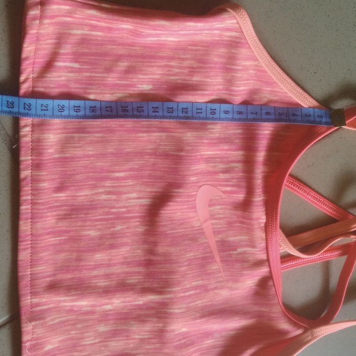 Top Nike kąpielowy na 128-134 cm