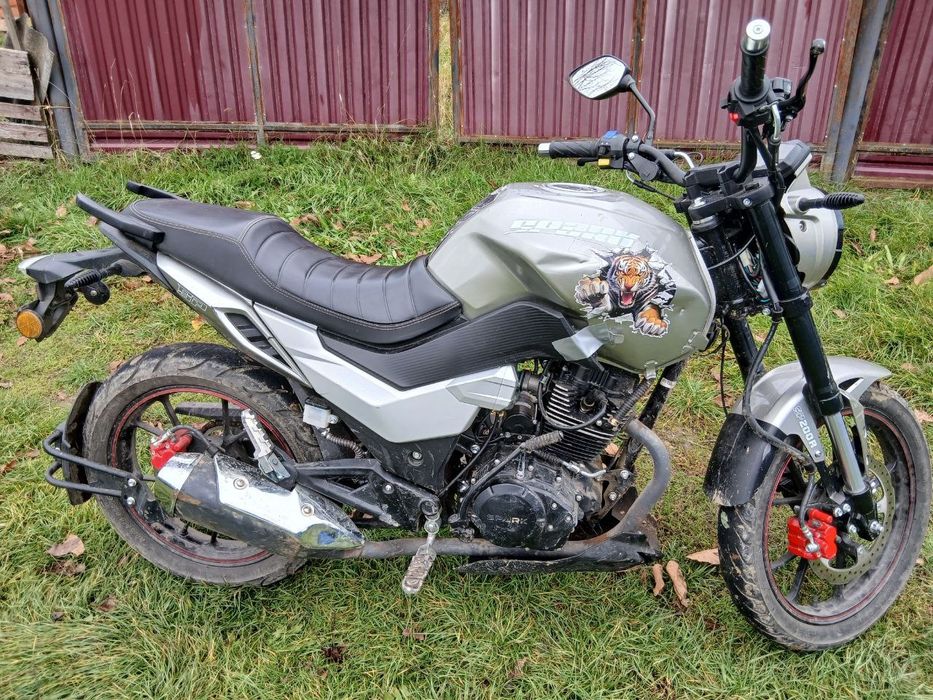 Продається мотоцикл Spark 200 r 33