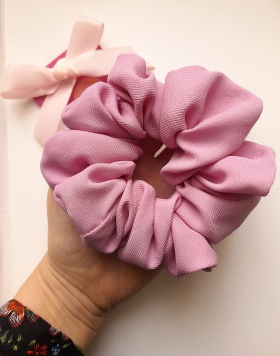 3 różowe gumki do włosów jedwab scrunchie M duże
