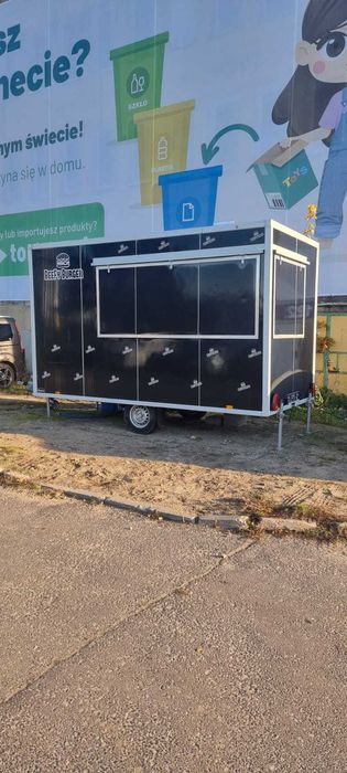 Przyczepa gastronomiczna na sprzedaż z miejscem.
