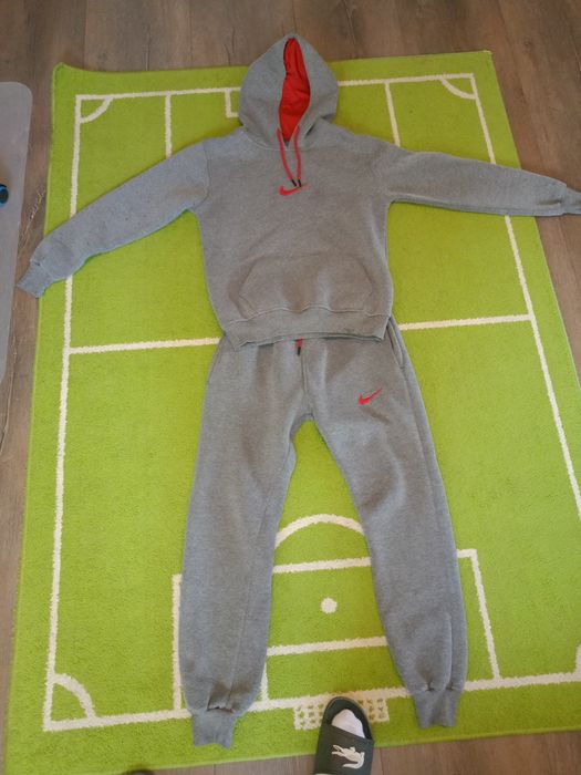 Dres Nike Pllecam