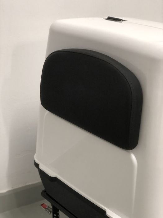 Caixa top case delivery hermetica 108L para scooter