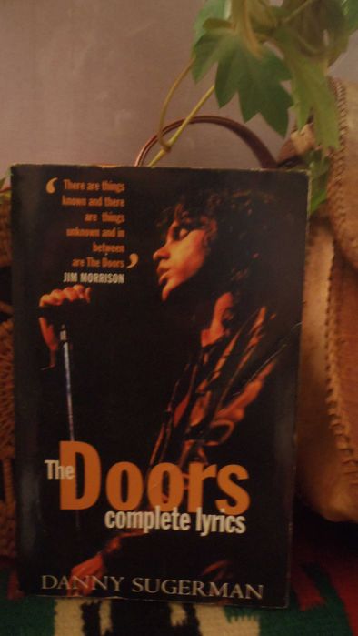 Książka "The Doors Complete Lyrics"