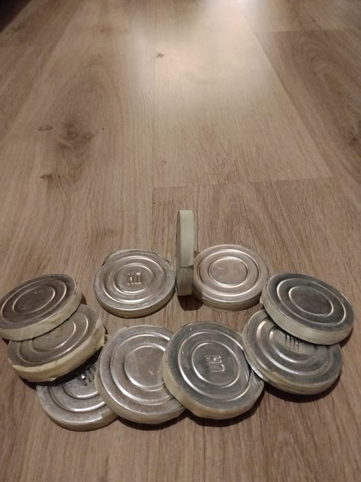 Протигаз 2 розмір, підсумок, та 10 незапотівальних плівок.