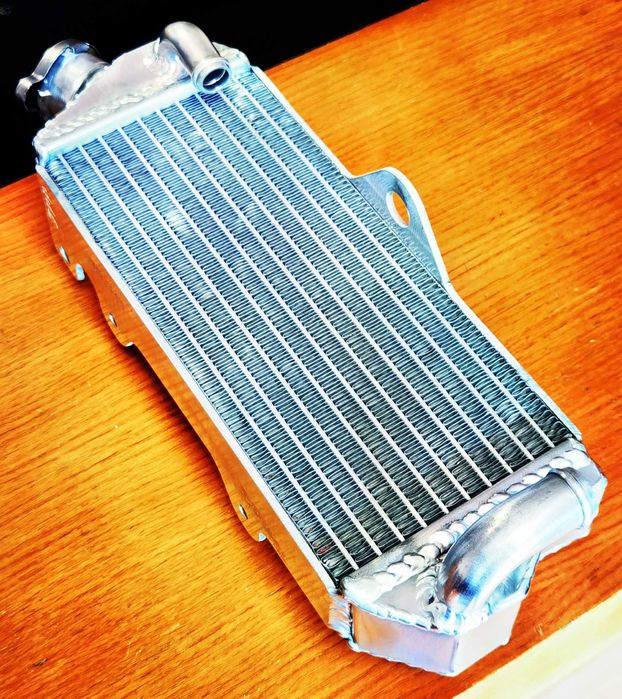 Radiador Yamaha YZ80 e YZ80E1 de 93 a 01 Alumínio de Alta Performance