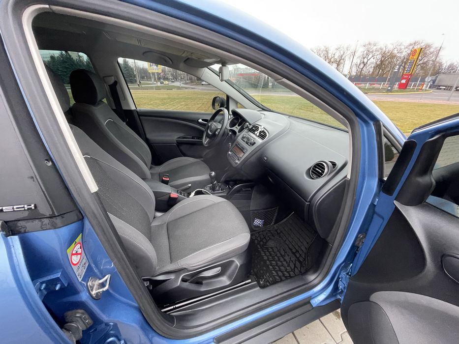 SEAT ALTEA XL 2015 продам авто