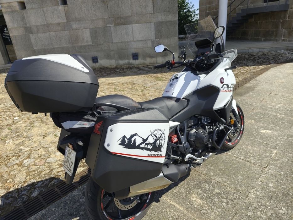Honda NT 1100 DCT (mudanças automáticas)