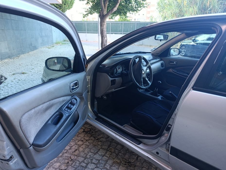 Vendo Nissan Almera N16 1.5 16 válvulas ano 2000