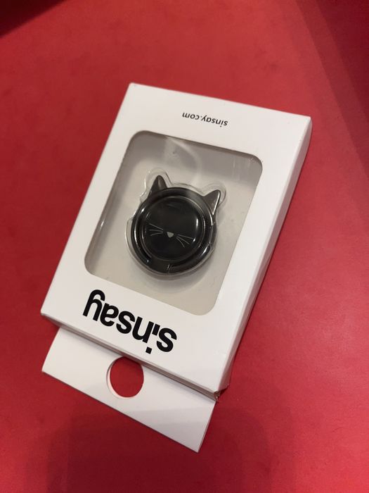 Uchwyt do telefonu na palec