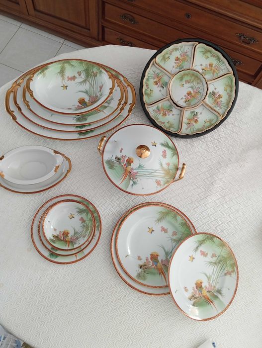 Japanese Soko China Hand Painted Dinner Set and Tea/Coffee service Set, 124pc 1960s