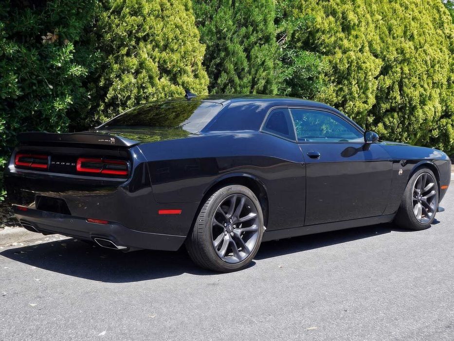 Dodge Challenger      2020