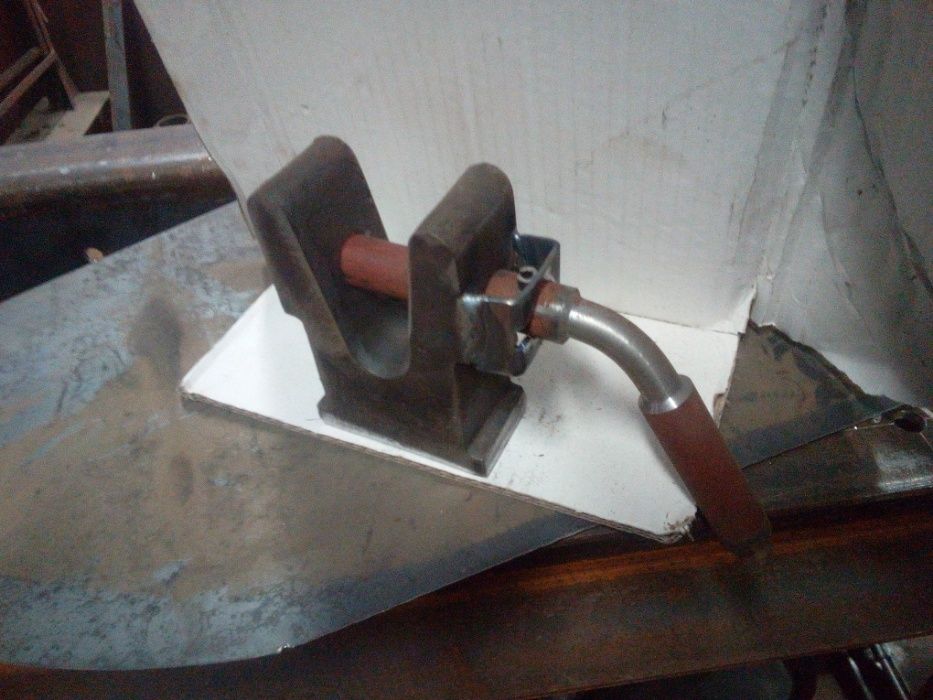 Ucho wywrotu, widełki wyrotu