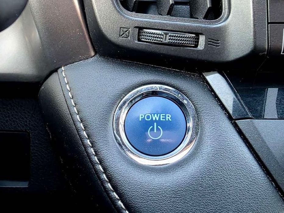 Продам свою Рав4 Гібрід 2016