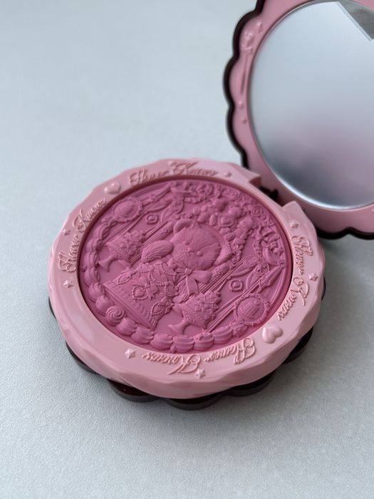 Рум’яна Flower Knows The Sweetie Bear Silk Satin Blush