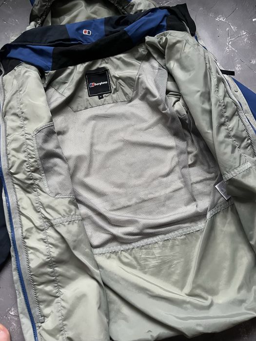 Ветровка Berghaus