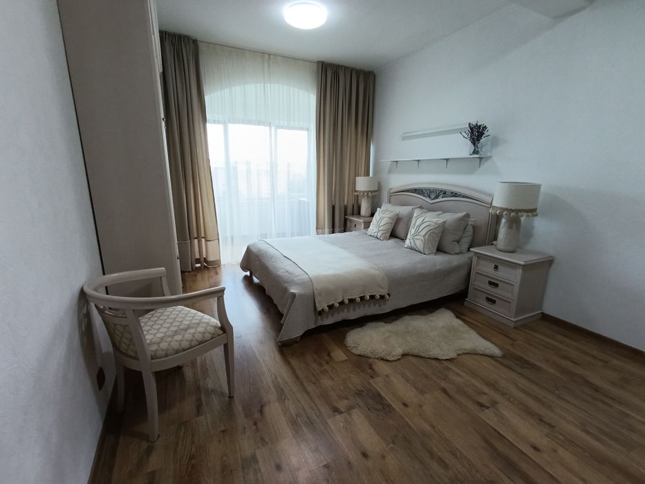 Продаж елітної 3к.кв. в Центрі міста