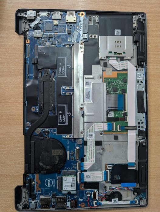 Материнська плата Dell Latitude 7400 i7-8665U LA-G871P. 0M2JD3