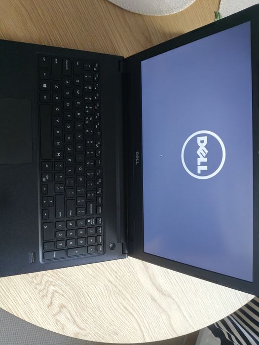 Laptop Dell Vostro 15-3568