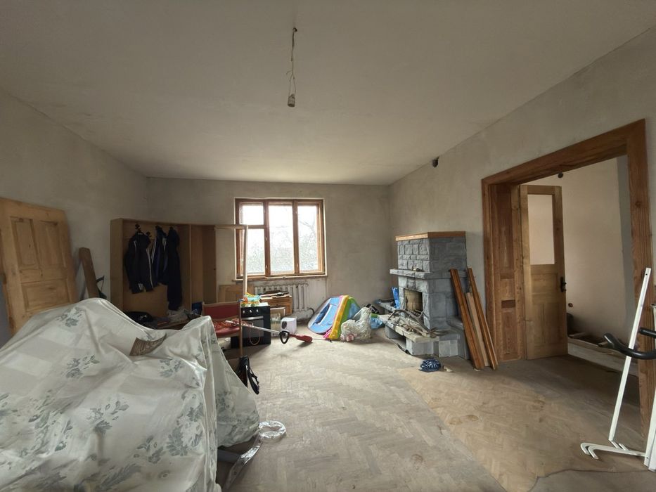 Продається будинок в с. Крихівці, в 10 хвилинах від міста