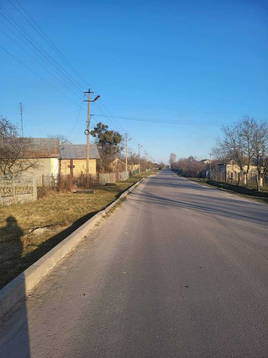 Продаж цегляного двоповерхового будинку в с. Глиняни