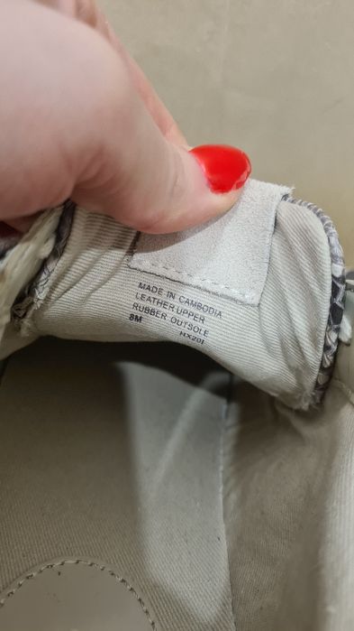 Продам кросівки нові Michael Kors