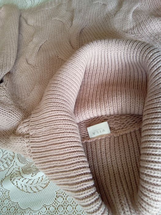 Swetry damski z golfem