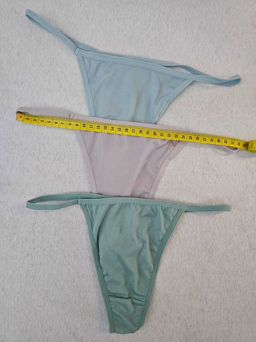 Majtki damskie stringi gładkie S