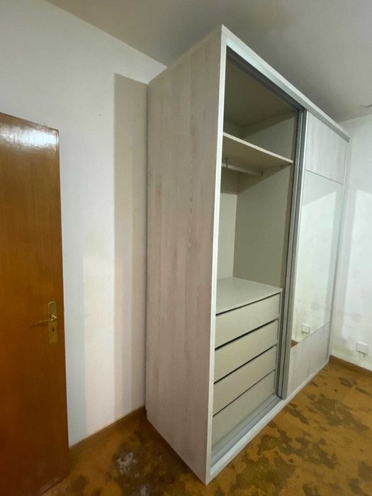 Guarda Roupa 2 Portas em Vidro