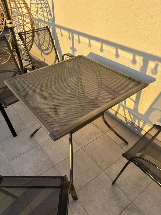 Stół ogrodowy metalowy