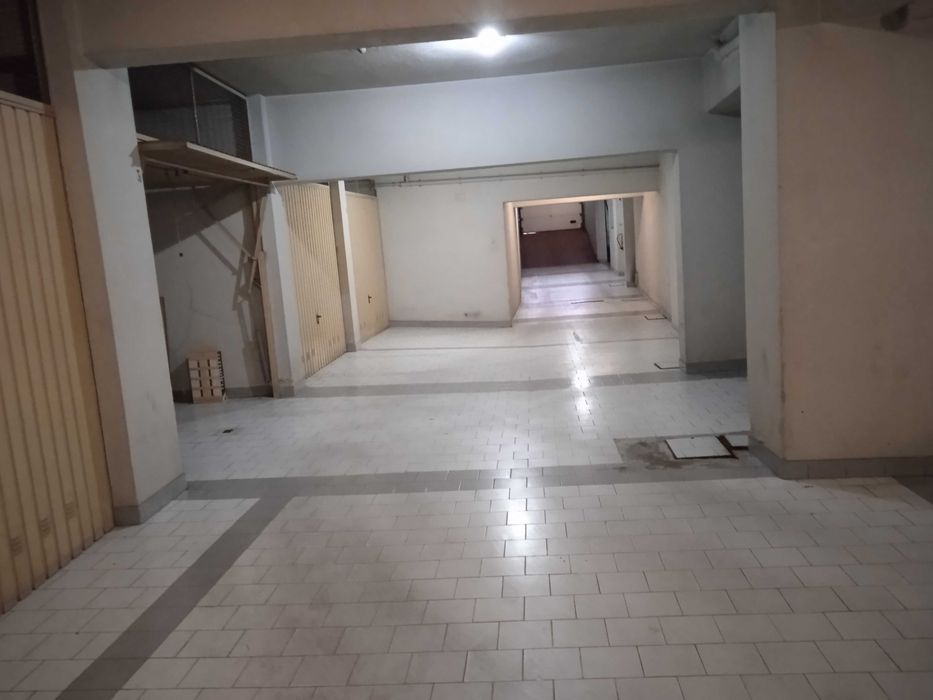 Garagem espetacular para venda em caldas da rainha vendo/alugo