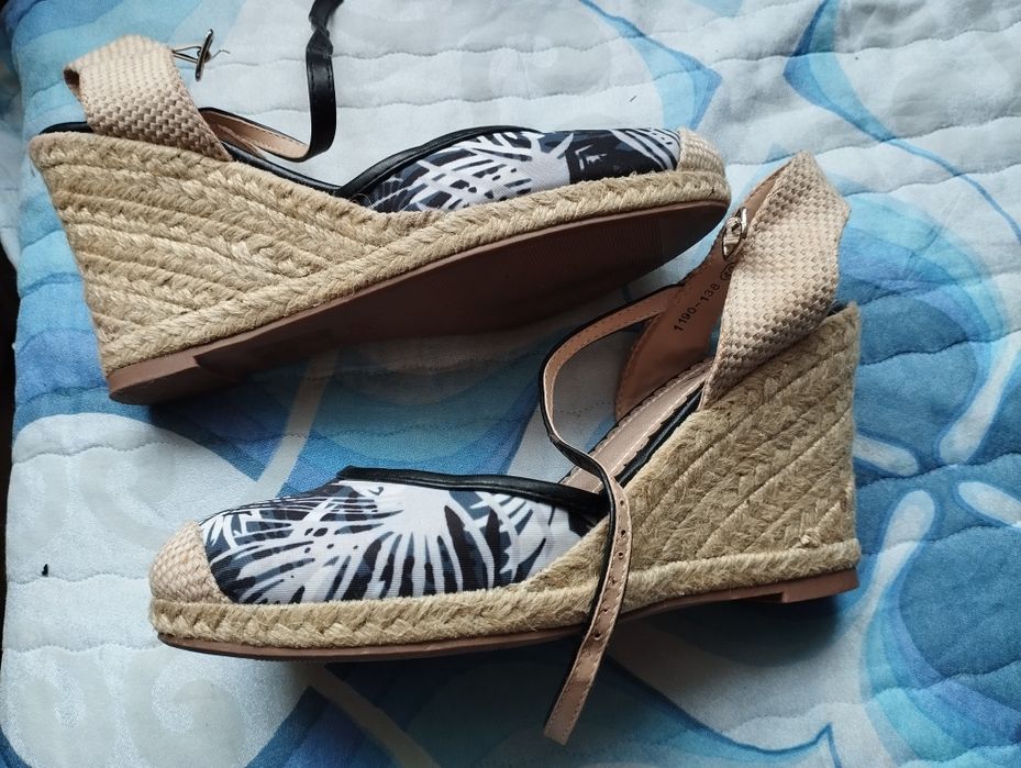 Sandały/ espadryle damskie na koturnie roz40