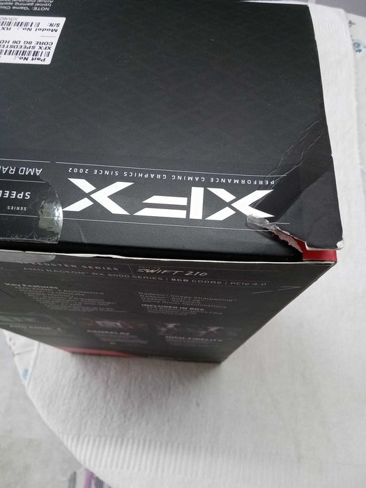 Caixa AMD Radeon RX 6600