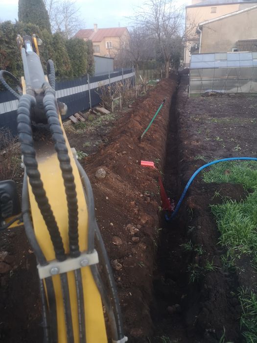 Prace ziemne koparka minikoparka