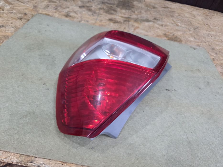 Lampa prawa tył tylna Honda Jazz II 2 04r