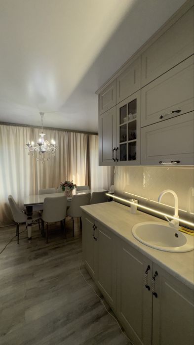 Продам дом 230 кв.м у реки С.Донец