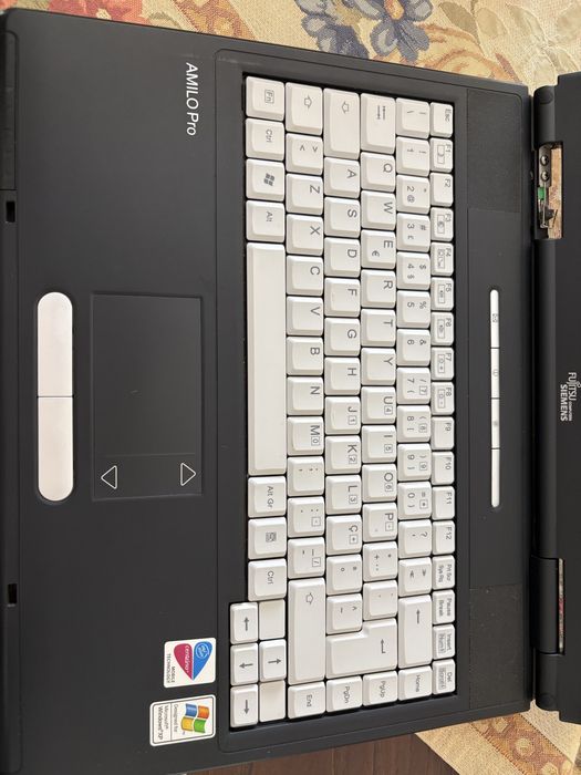 Fujitsu Siemens Amilo Pro V2020