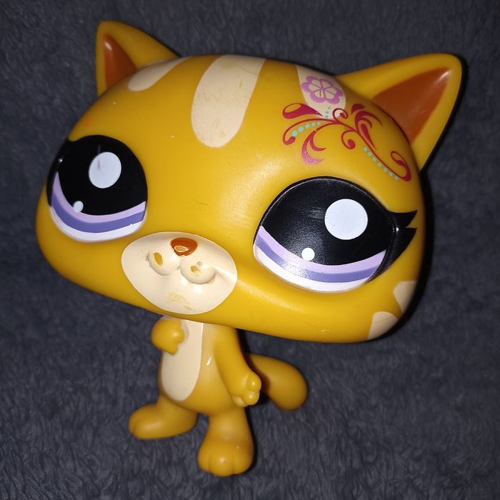 Большая фигурка Lps Hasbro