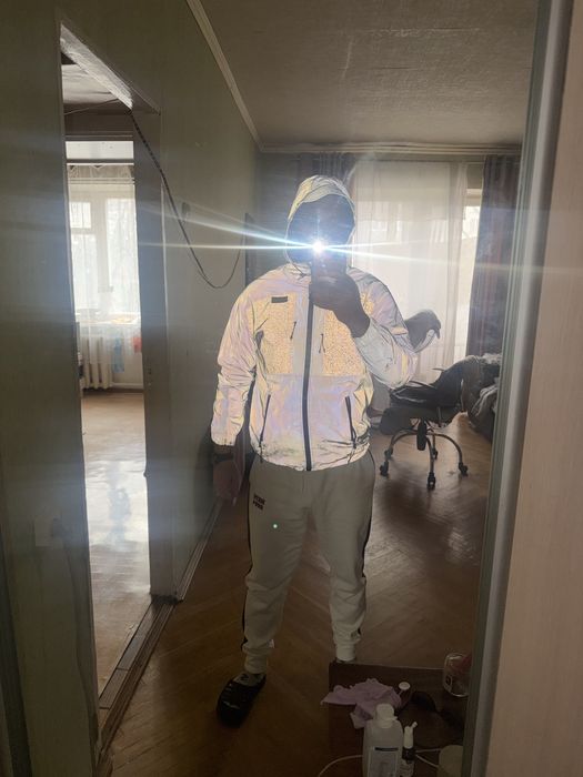 Світловідбивна вітровка