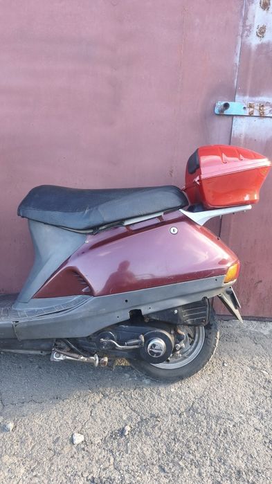 Honda Lead ,,1988,,(90куб.) возможна доставка (на документах)