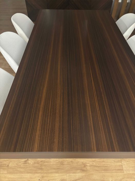 Mesa Isis Laskasas em excelente estado (extensível)