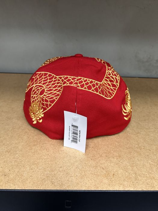 Czapka Czerwona NY Yankees Złota 7 1/8