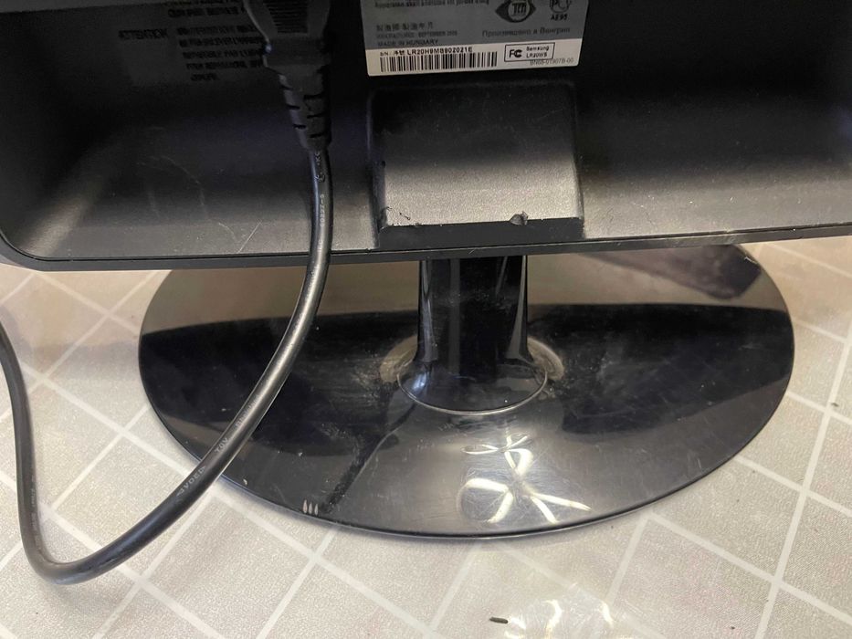 Монитор SAMSUNG Model P2050N  20"