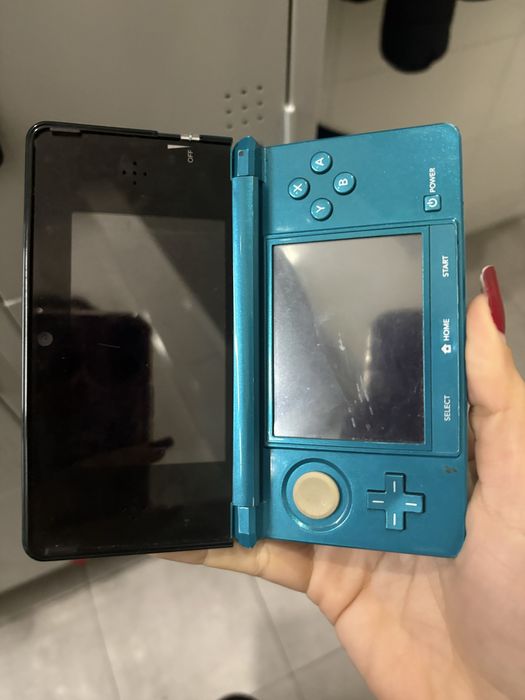 Nintendo 3 ds azul com jogo do mario