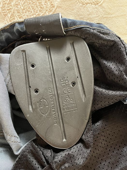 Calças Armure com protecões