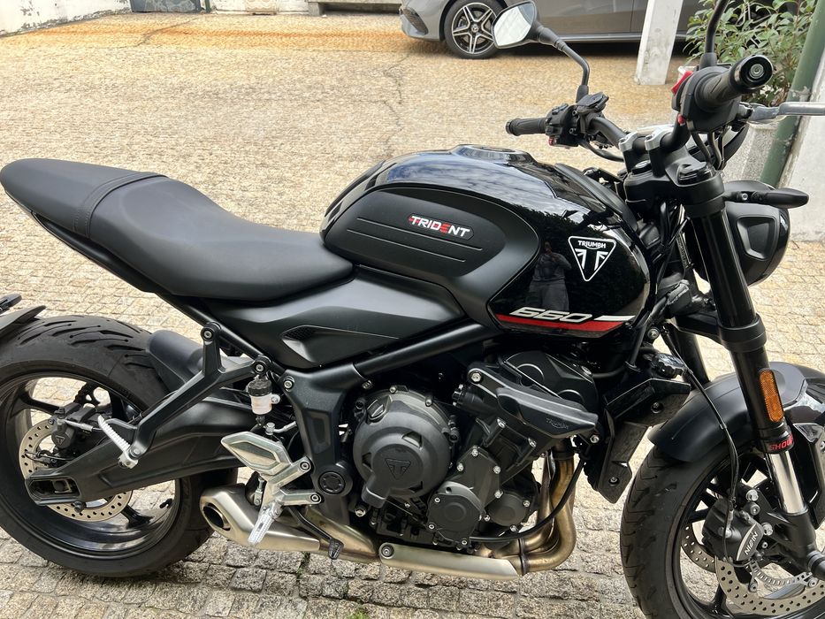 Triumph Trident 660 preta (11/2024) – 2 536 km – 1.º dono – como nova