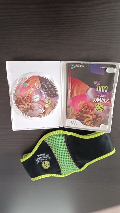 Jogo Wii Zumba Fitness Core + cinto Wii