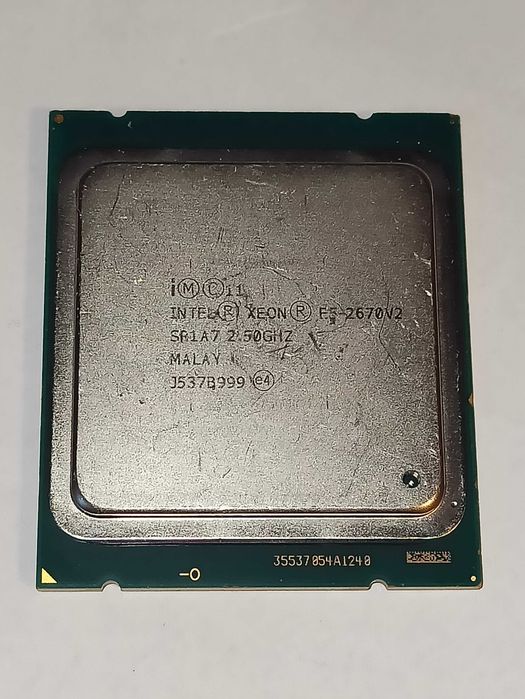 Procesor T4500 T4300 P8400   E5-1620v3 E5-2670v2 E5-2680v4 i5-4690K
