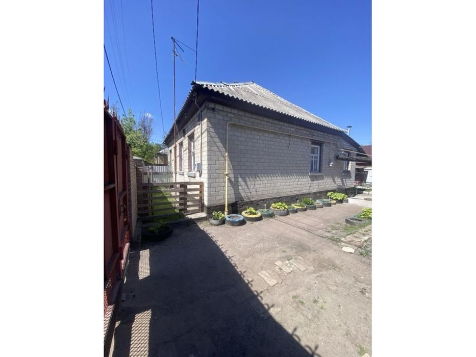 Продаж. 1/2 будинку в тихому центрі ( район Астри)