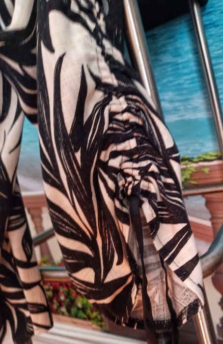 Macacão preto e branco em linho Morgan
